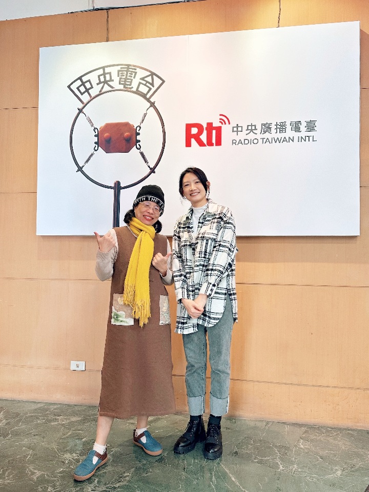 EP54- 我發現笑著起床的時間變多了   ft. 郭月媚