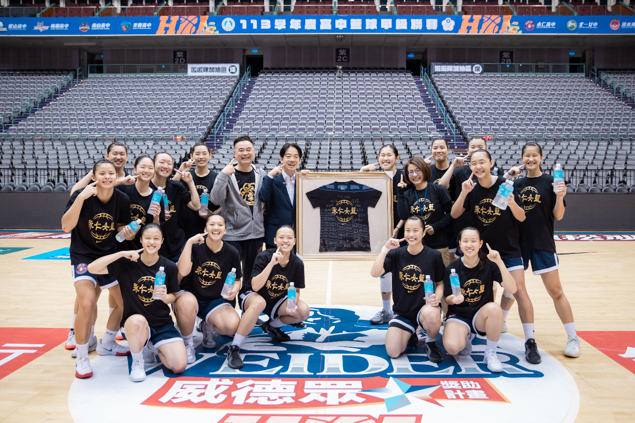 HBL決賽開打 總統探班台南永仁女籃集訓祝福勇奪佳績