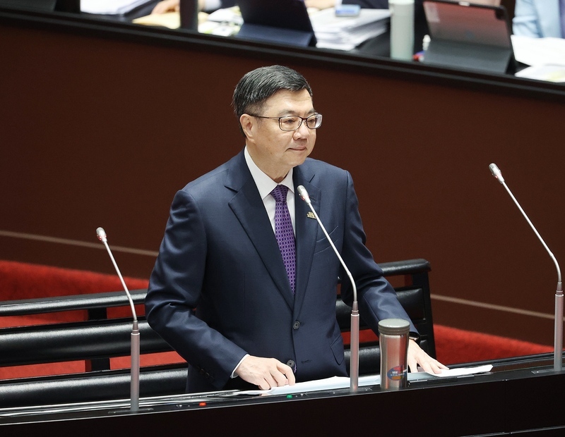 藝人轉貼央視貼文 卓榮泰：生長的根要扎下去才有根可回