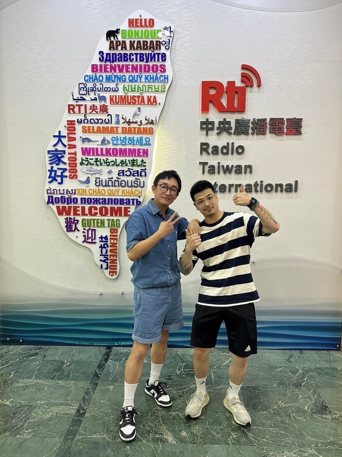 哲哲稱奇