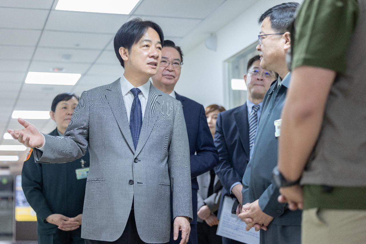 總統肯定軍聞社、青年日報抵禦認知戰 指重要性不低於三軍