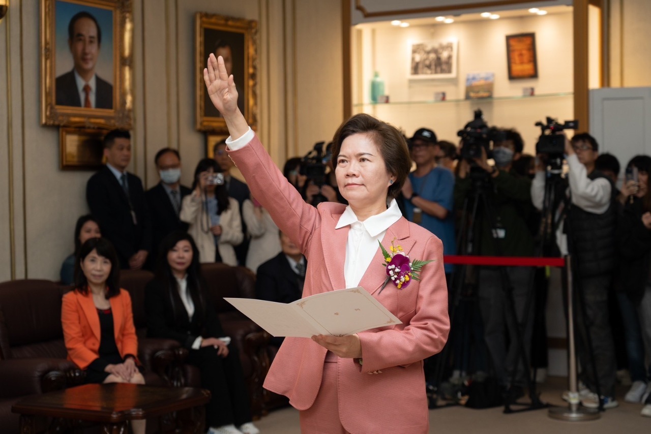 遞補吳春城民眾黨不分區立委 劉書彬就職宣誓「理性問政 監督政府」