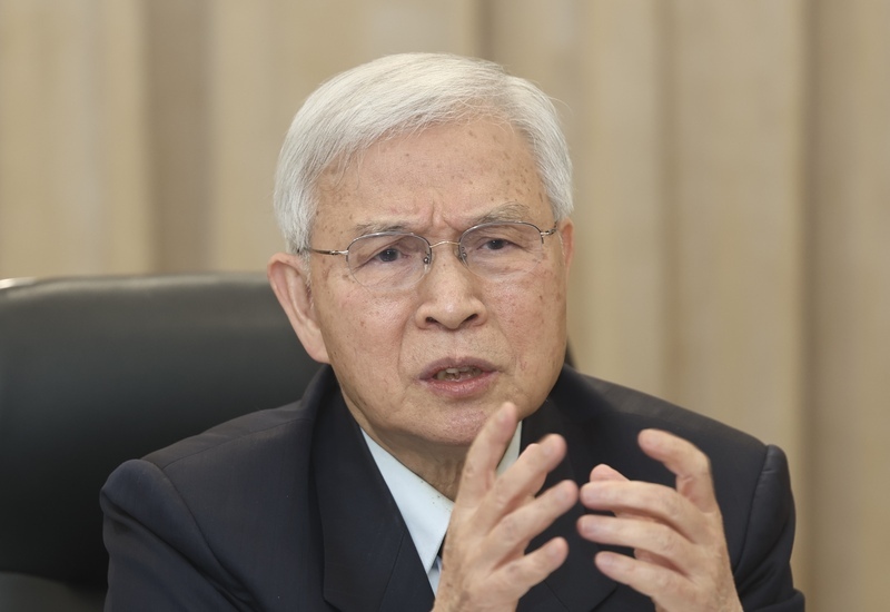 電、水恐雙漲卻沒預防性升息 楊金龍：今年有川普2.0等3因素