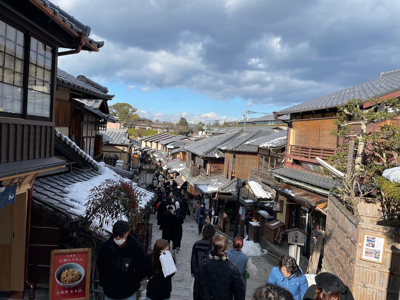 京都調高住宿稅上限每晚2100元 2026年3月上路