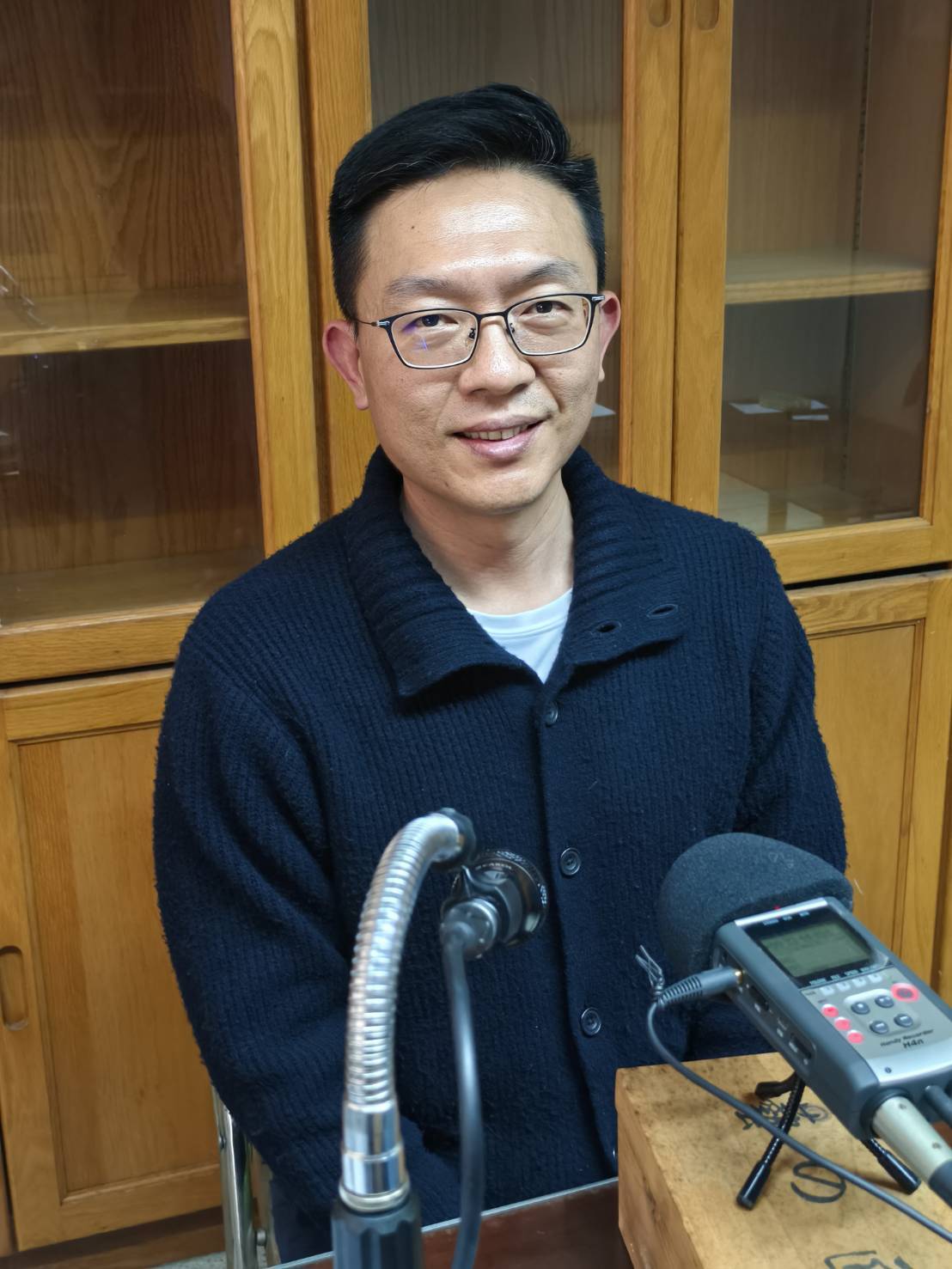 高牆閣樓內的守門人，時時刻刻不得鬆懈的監獄專員...
