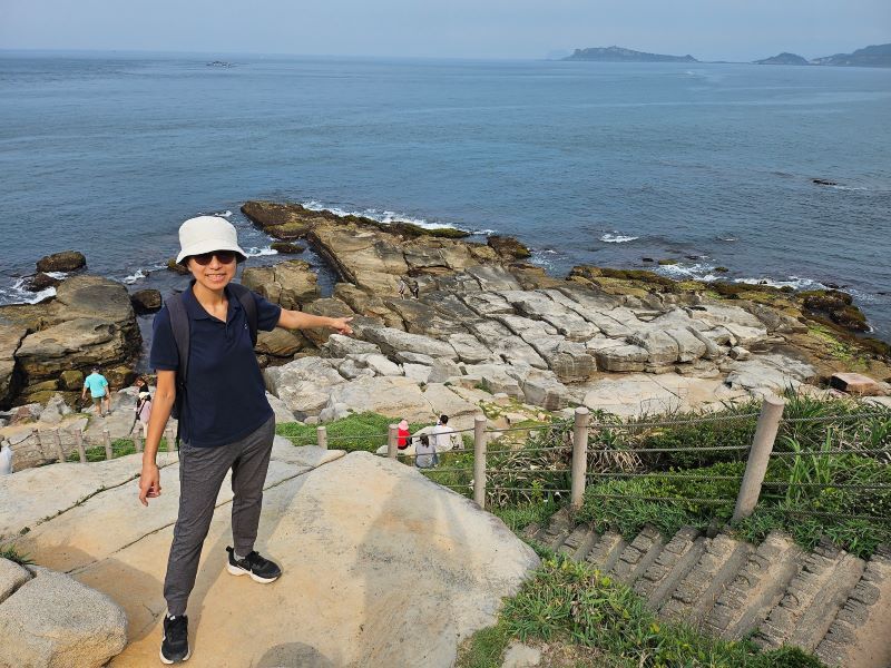 新北金山獅頭山登山步道：眺望燭臺雙嶼、享受北海岸美景