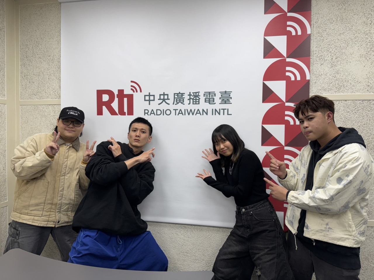 搖滾台客魂 專訪《來者何人 Whoou!》