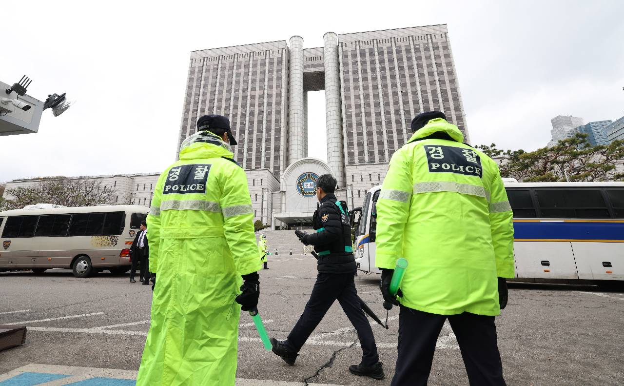擴大刑事調查 南韓警方突襲尹錫悅辦公室