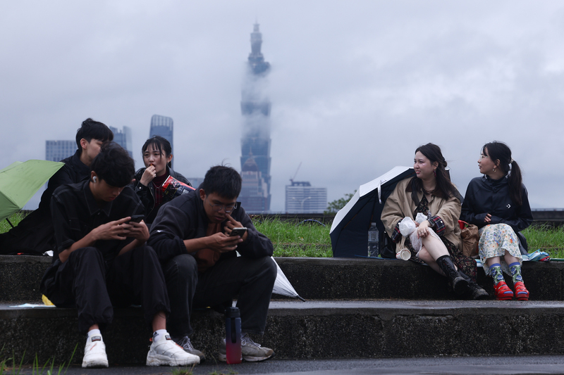 鋒面通過 中部以北、宜花留意較大雨勢