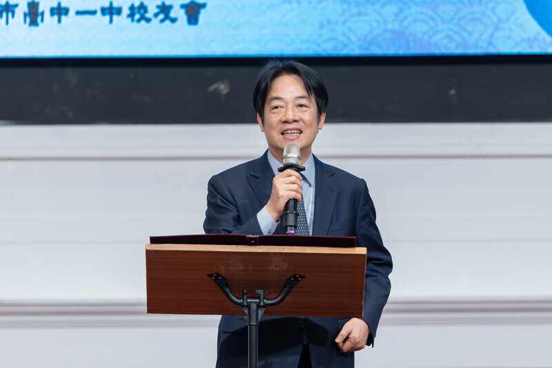 台中一中校慶 總統：保護2300萬人飯碗拚經濟為優先