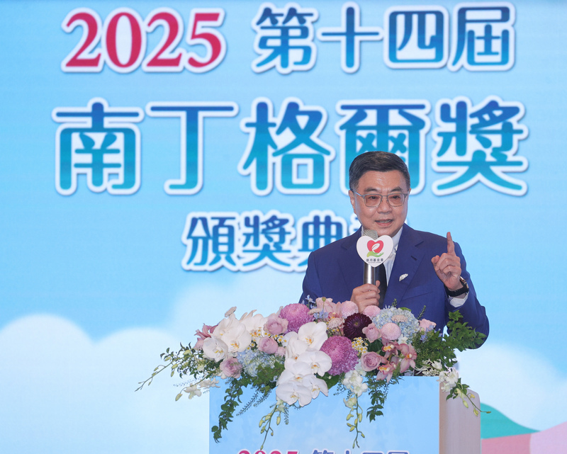 防醫院常態讓護理師做清潔 卓榮泰：嚴重可能降級