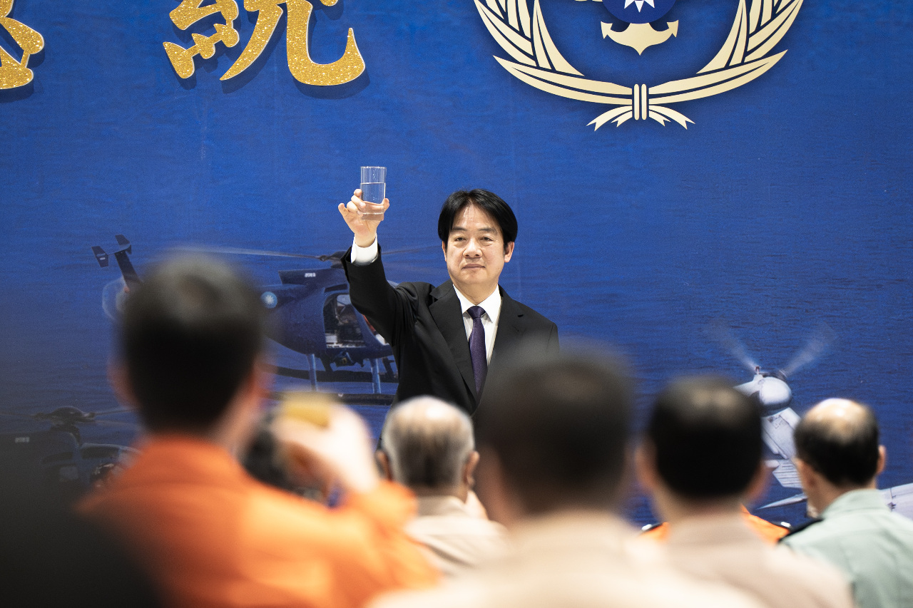 總統端節勗勉國軍部隊 工兵「機動阻絕器材」首亮相