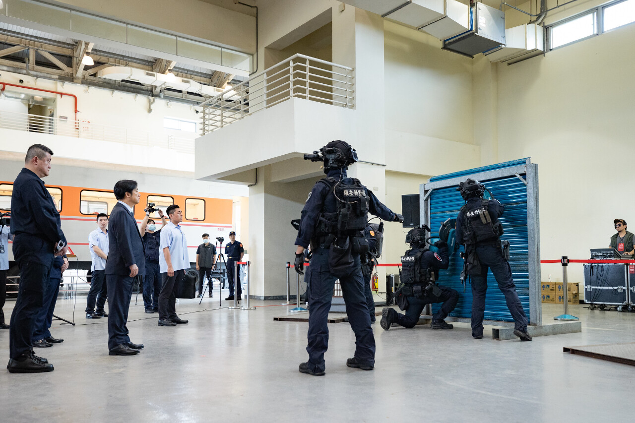 視導反恐操演 賴總統：警察是全社會防衛韌性重要基石