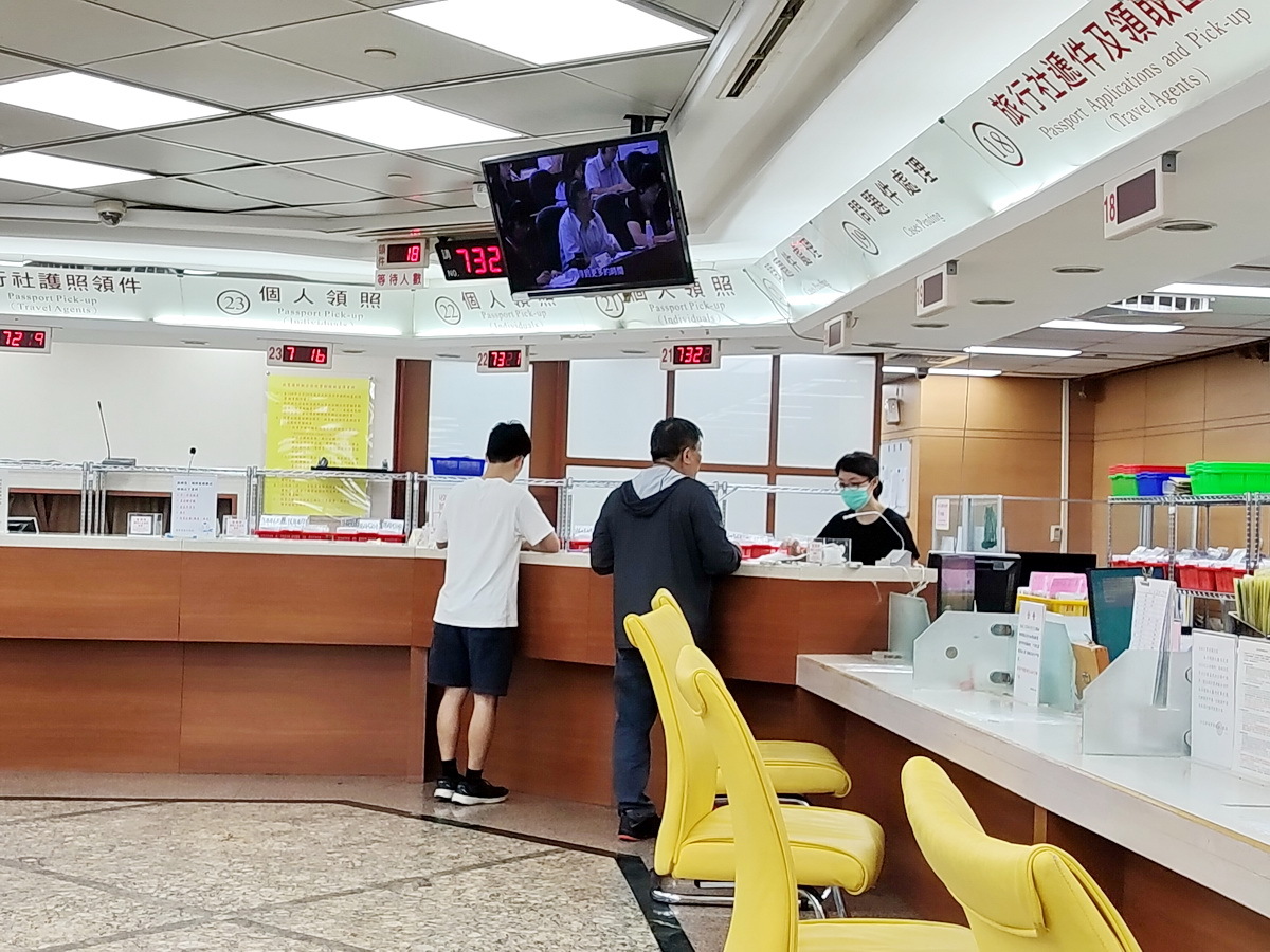 護照效期不足半年也可線上申換 7月1日納入適用